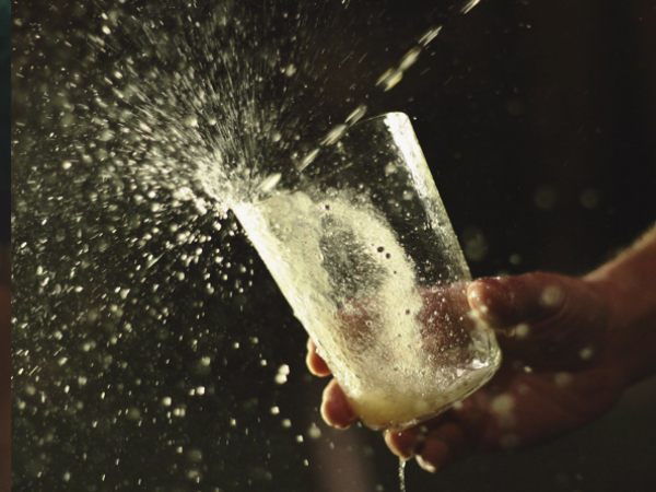 ¿Por qué escanciar la sidra?